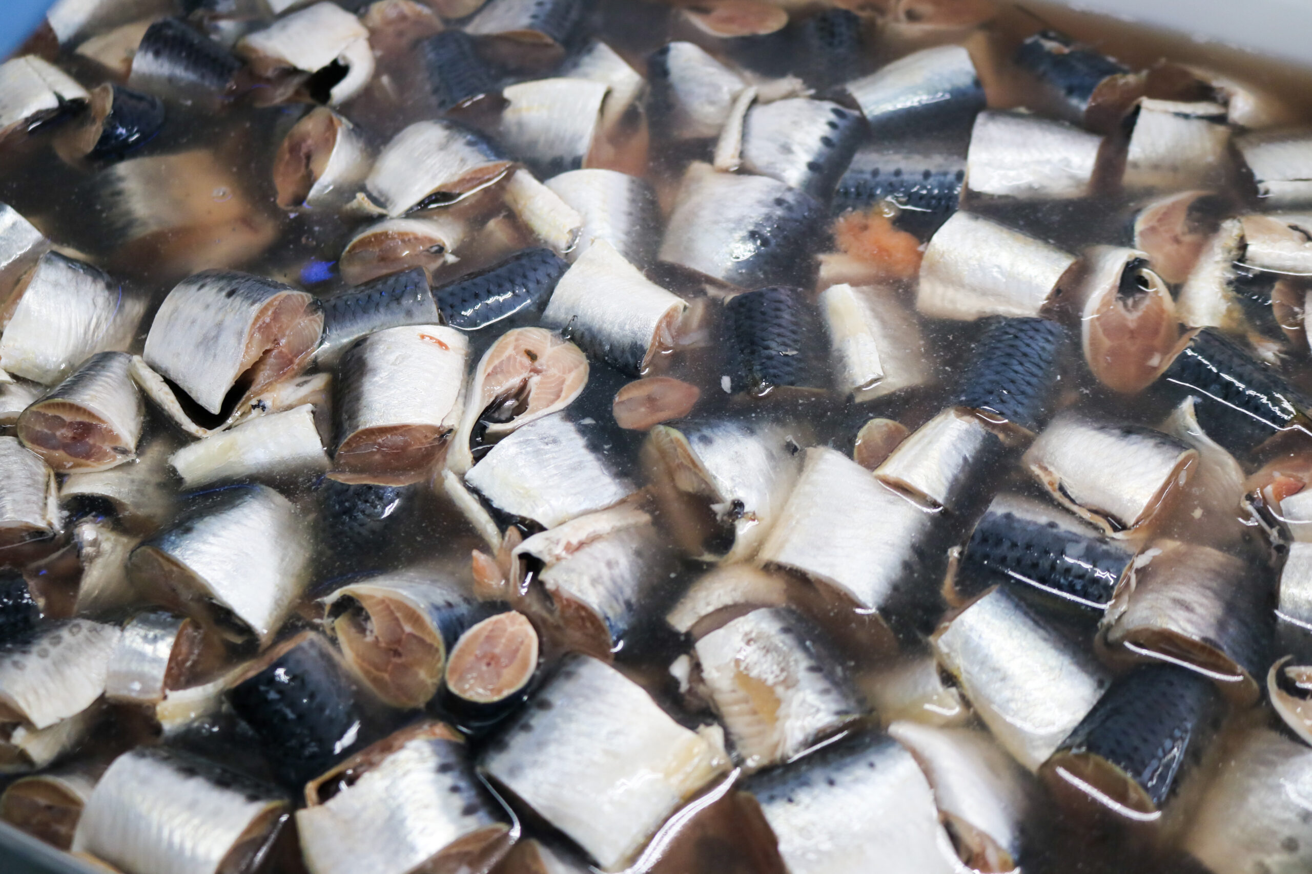 真水に漬ける工程の写真