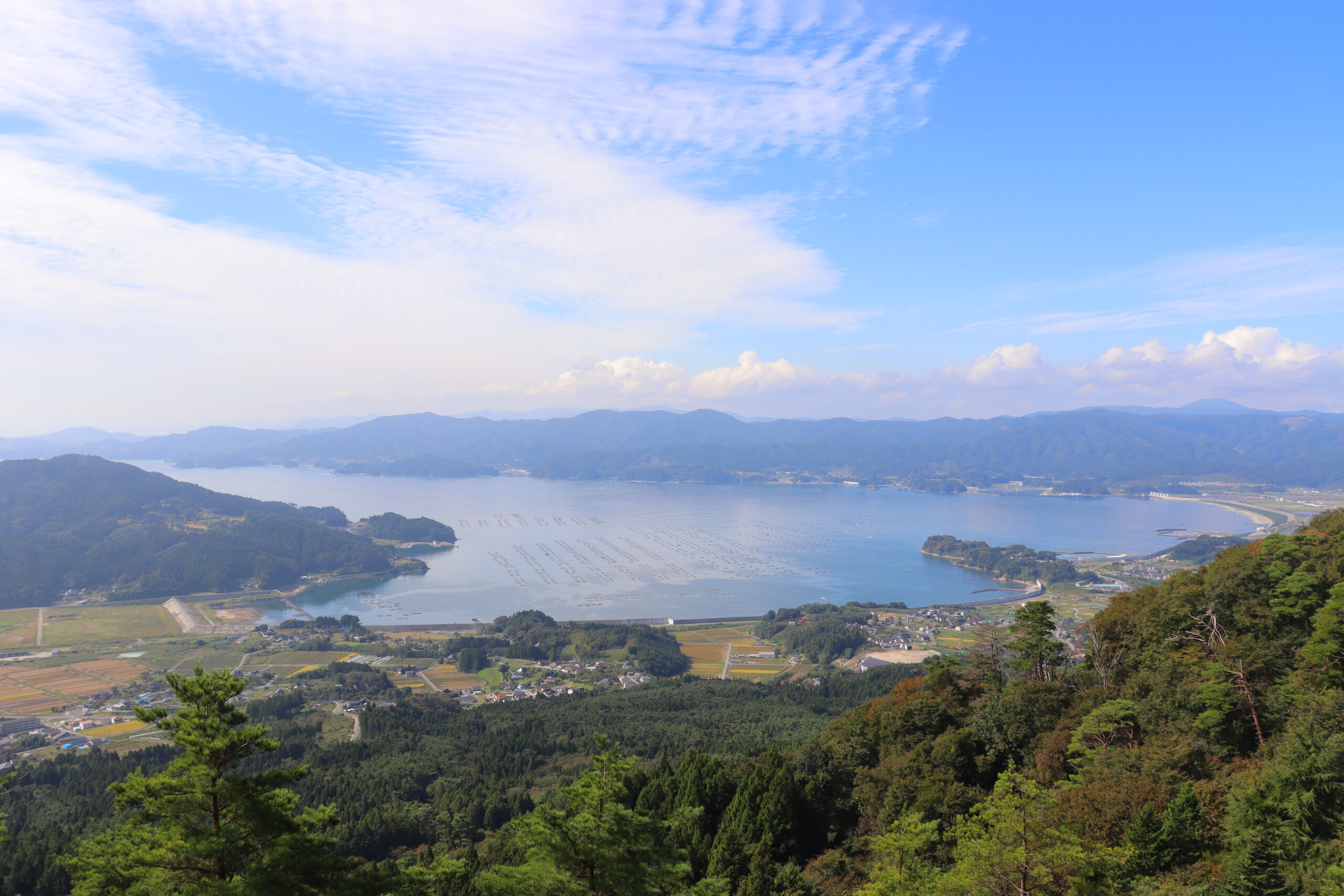 箱根山展望台から望む陸前高田のまちと広田湾